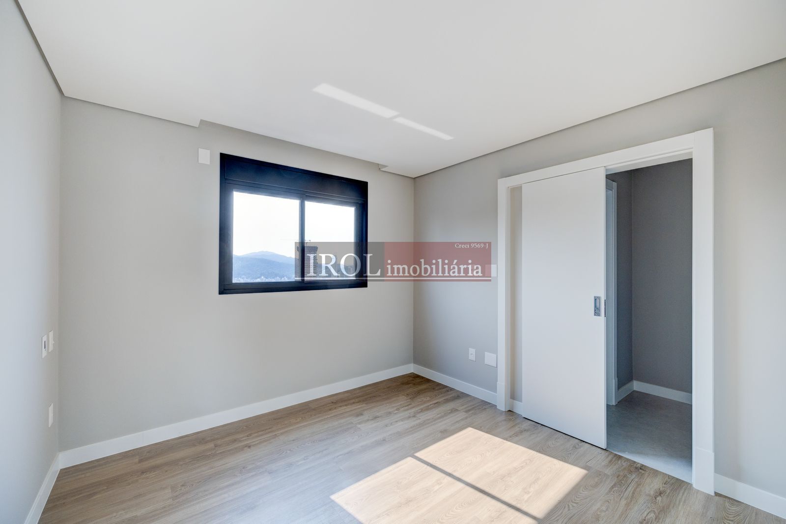 Apartamento à venda com 4 quartos, 135m² - Foto 35