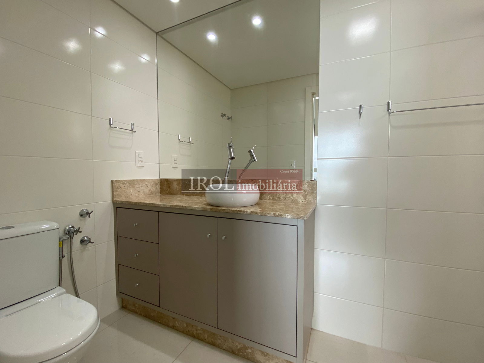 Apartamento à venda com 4 quartos, 156m² - Foto 14