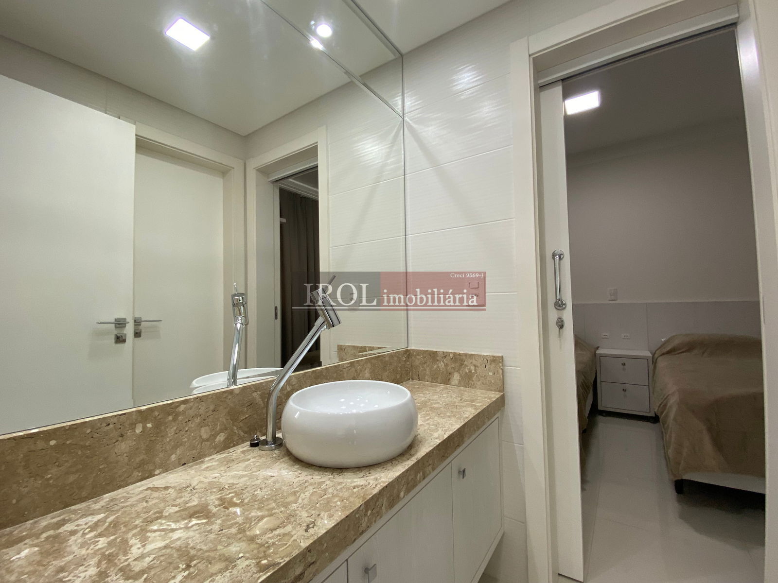 Apartamento à venda com 4 quartos, 156m² - Foto 13