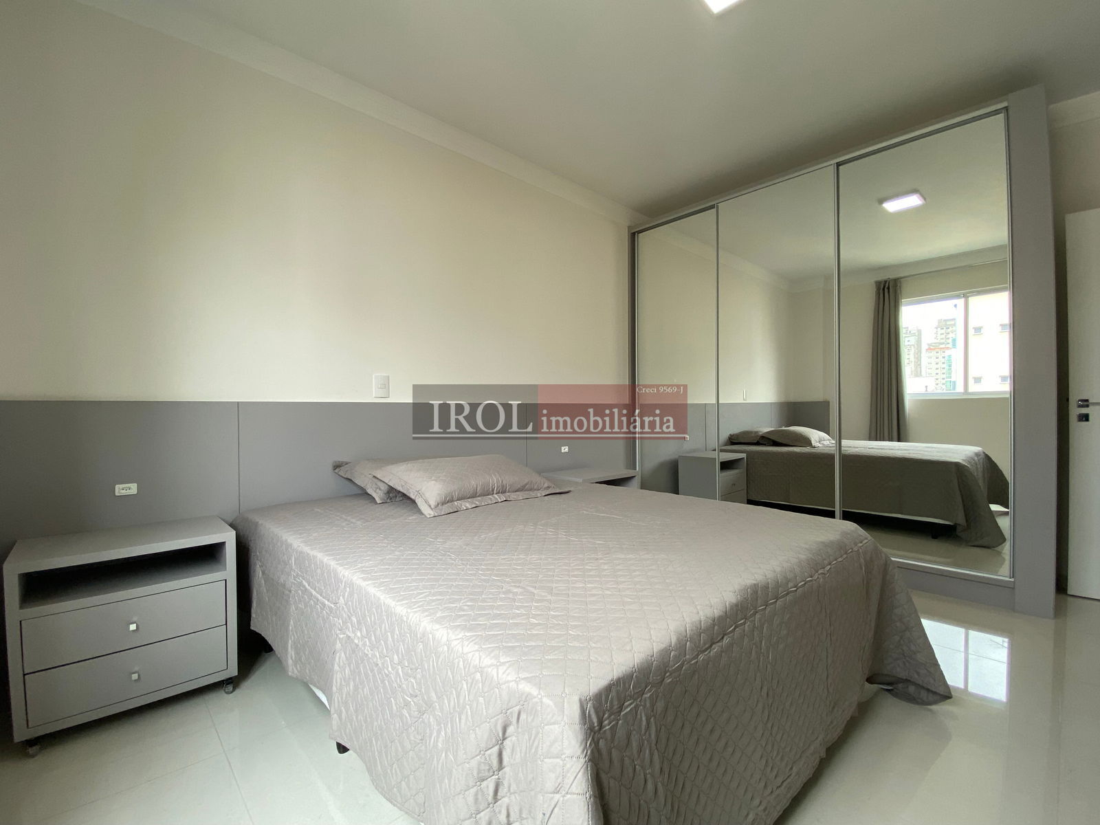 Apartamento à venda com 4 quartos, 156m² - Foto 11