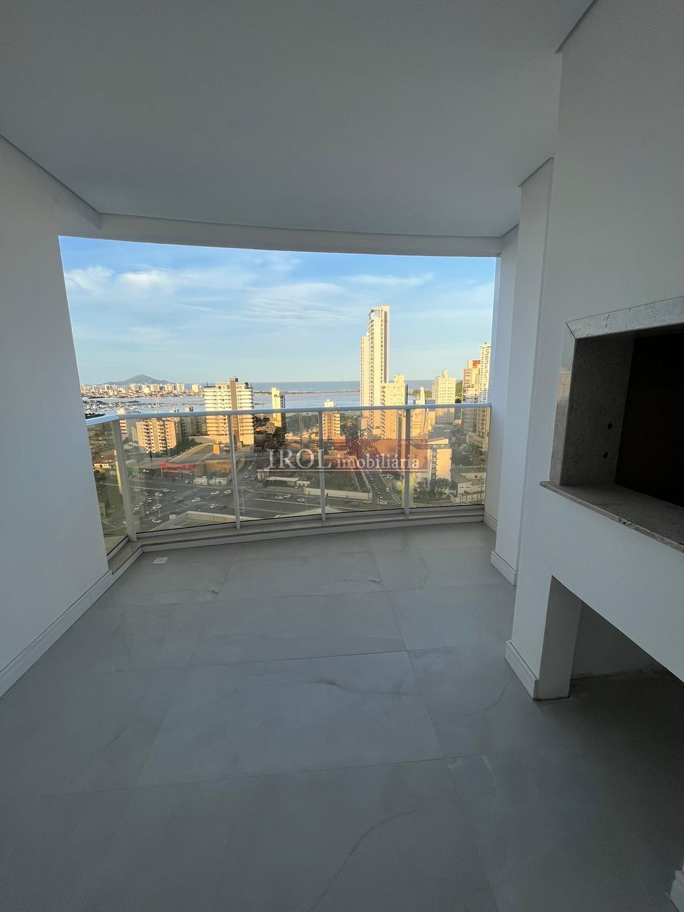 Apartamento à venda com 2 quartos, 90m² - Foto 1