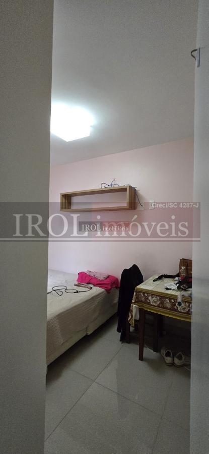 Apartamento à venda com 2 quartos, 55m² - Foto 9