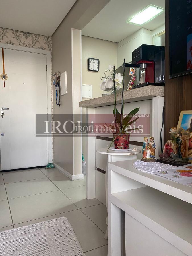 Apartamento à venda com 2 quartos, 74m² - Foto 7