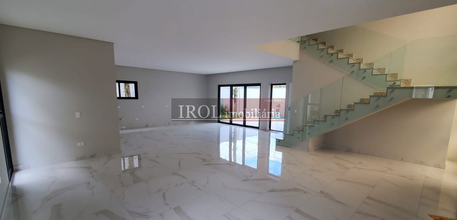 Casa à venda com 4 quartos, 250m² - Foto 12