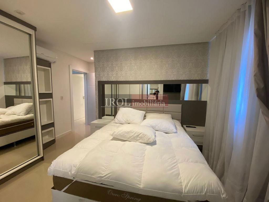 Apartamento à venda com 4 quartos, 208m² - Foto 26