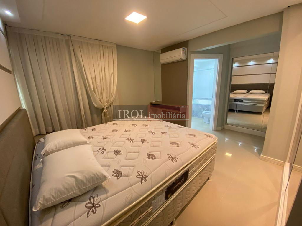 Apartamento à venda com 4 quartos, 208m² - Foto 17