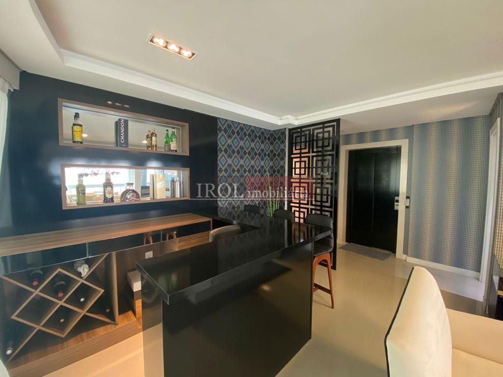 Apartamento à venda com 4 quartos, 208m² - Foto 15