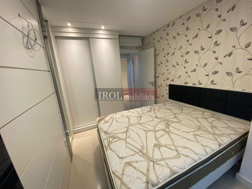 Apartamento à venda com 4 quartos, 208m² - Foto 21