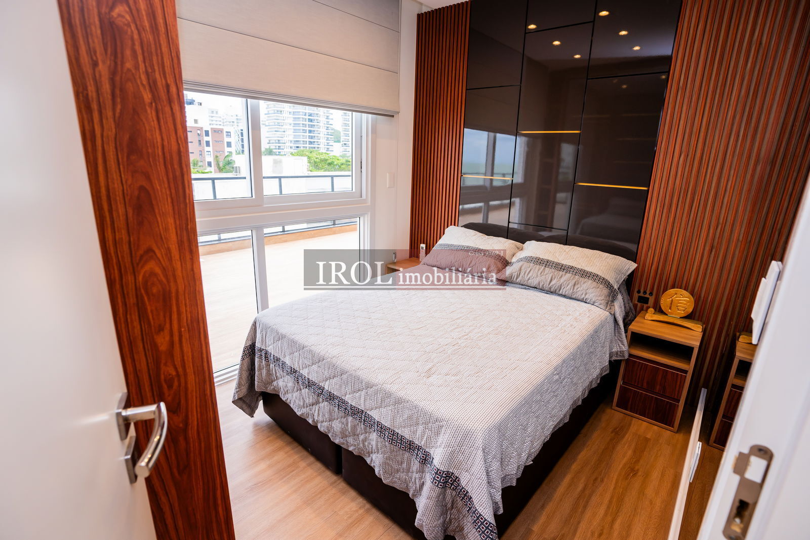 Apartamento à venda com 3 quartos, 112m² - Foto 19