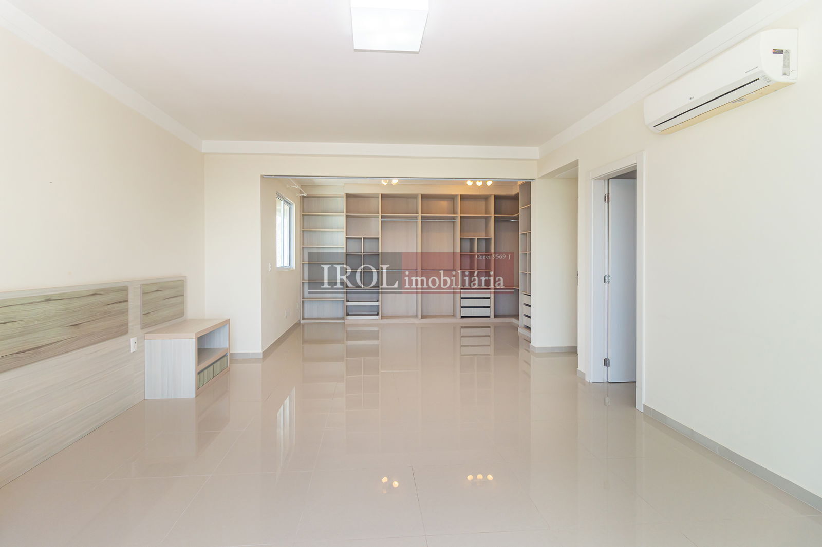 Apartamento à venda com 4 quartos, 315m² - Foto 12