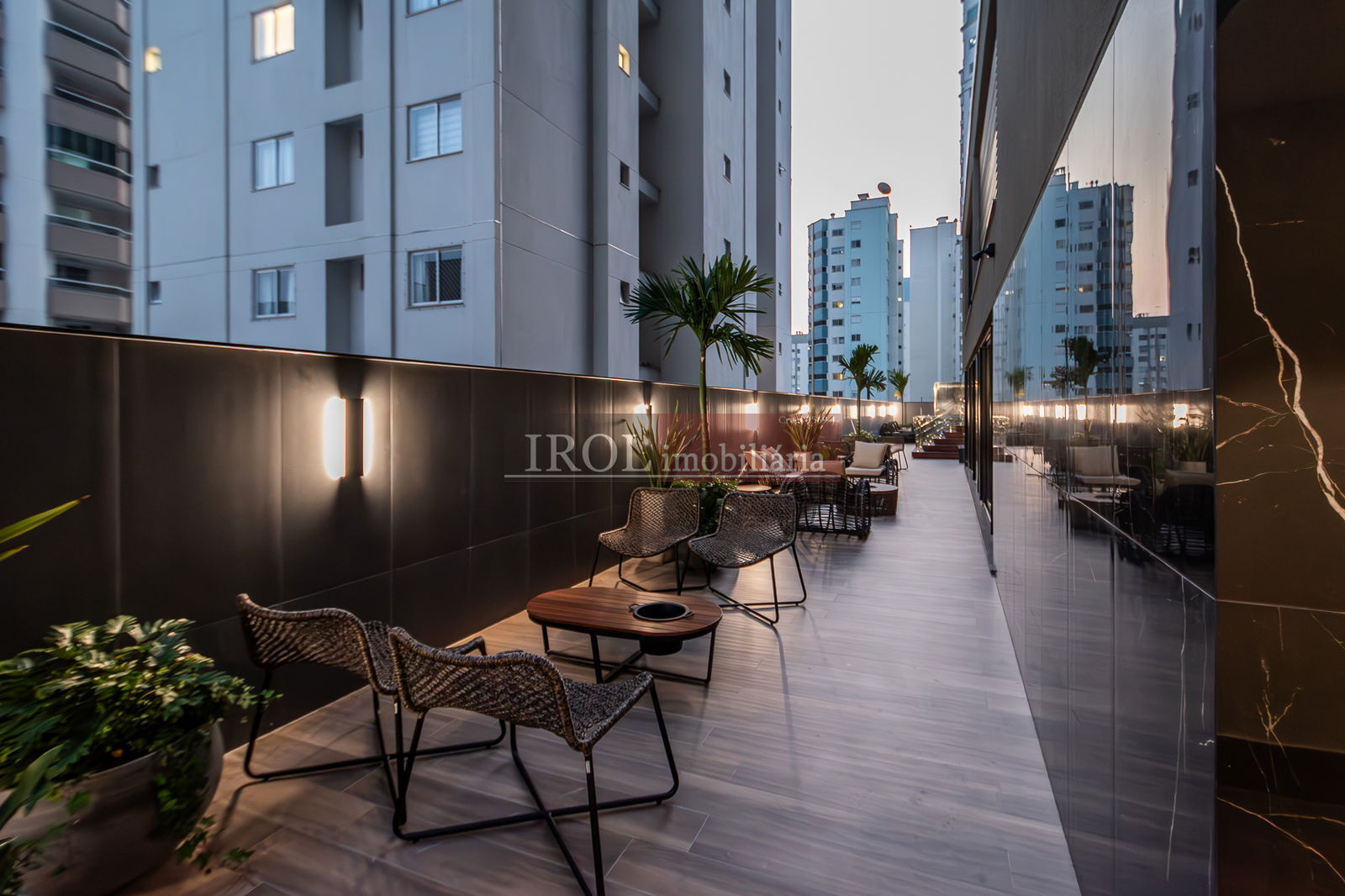 Apartamento à venda com 4 quartos, 146m² - Foto 25