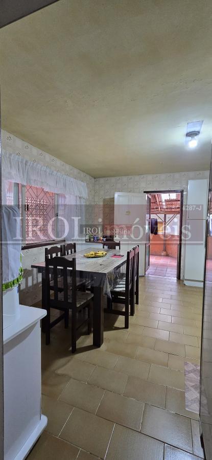 Casa à venda com 3 quartos, 180m² - Foto 3