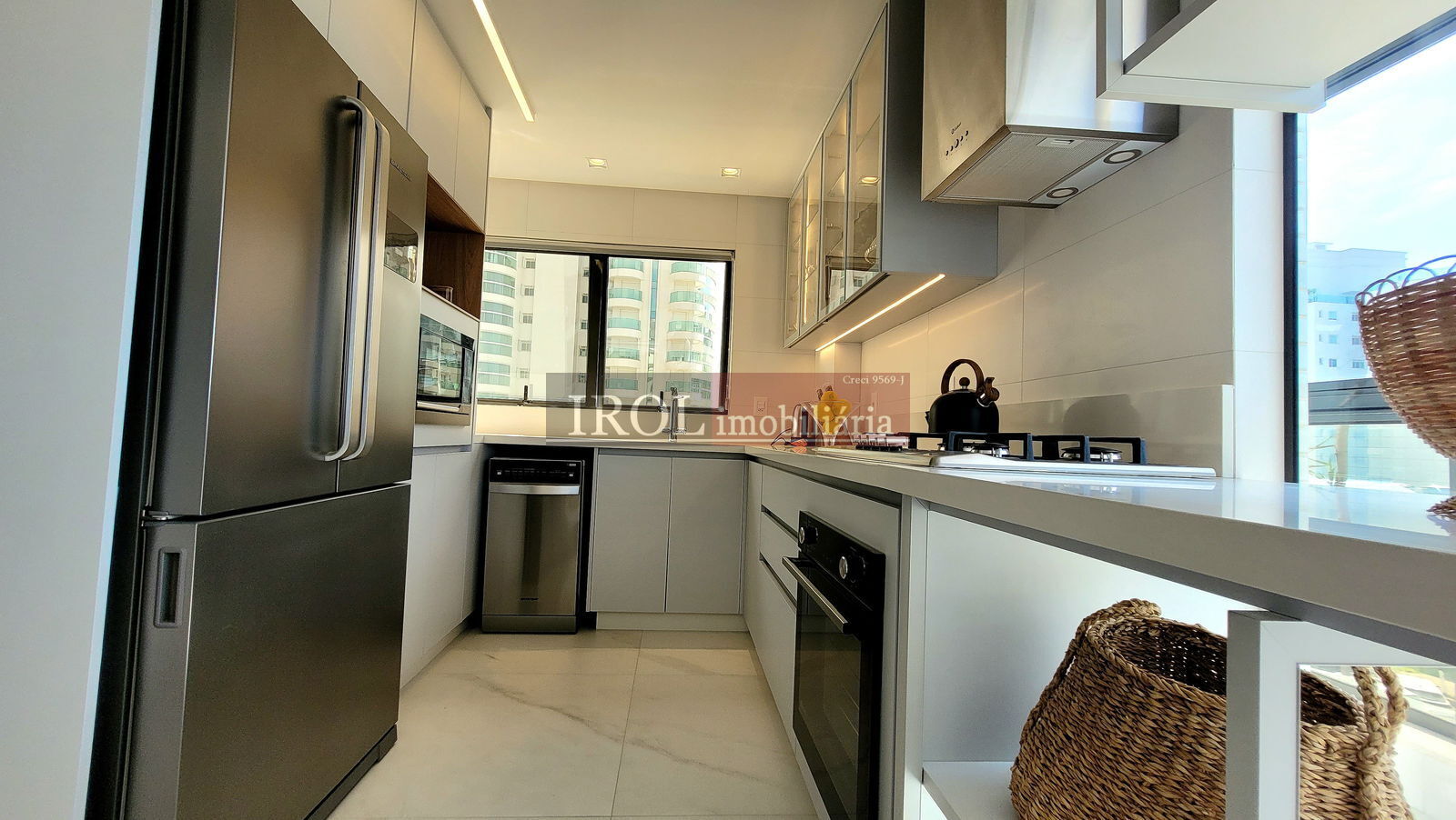 Apartamento à venda com 3 quartos, 141m² - Foto 47