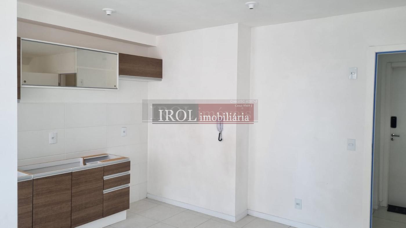 Apartamento à venda com 2 quartos, 57m² - Foto 7