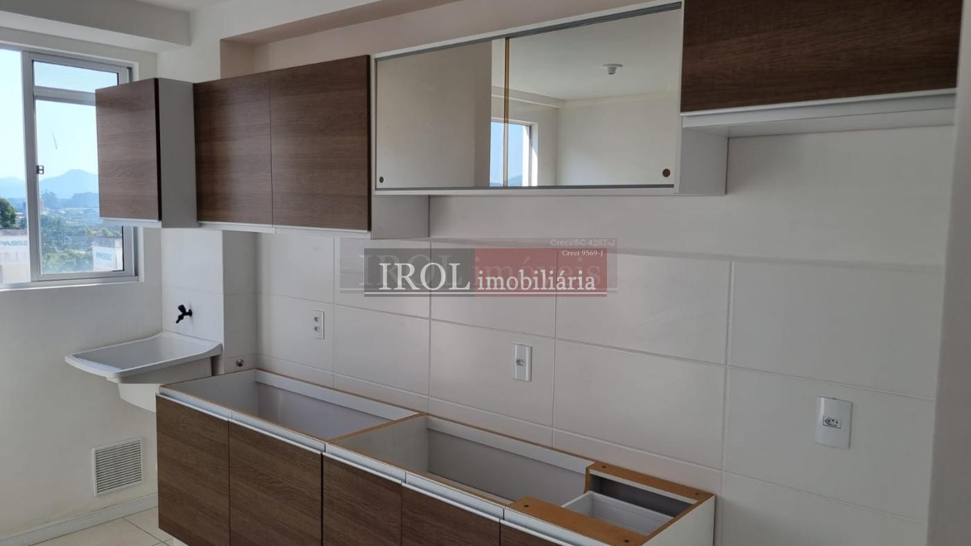 Apartamento à venda com 2 quartos, 57m² - Foto 3