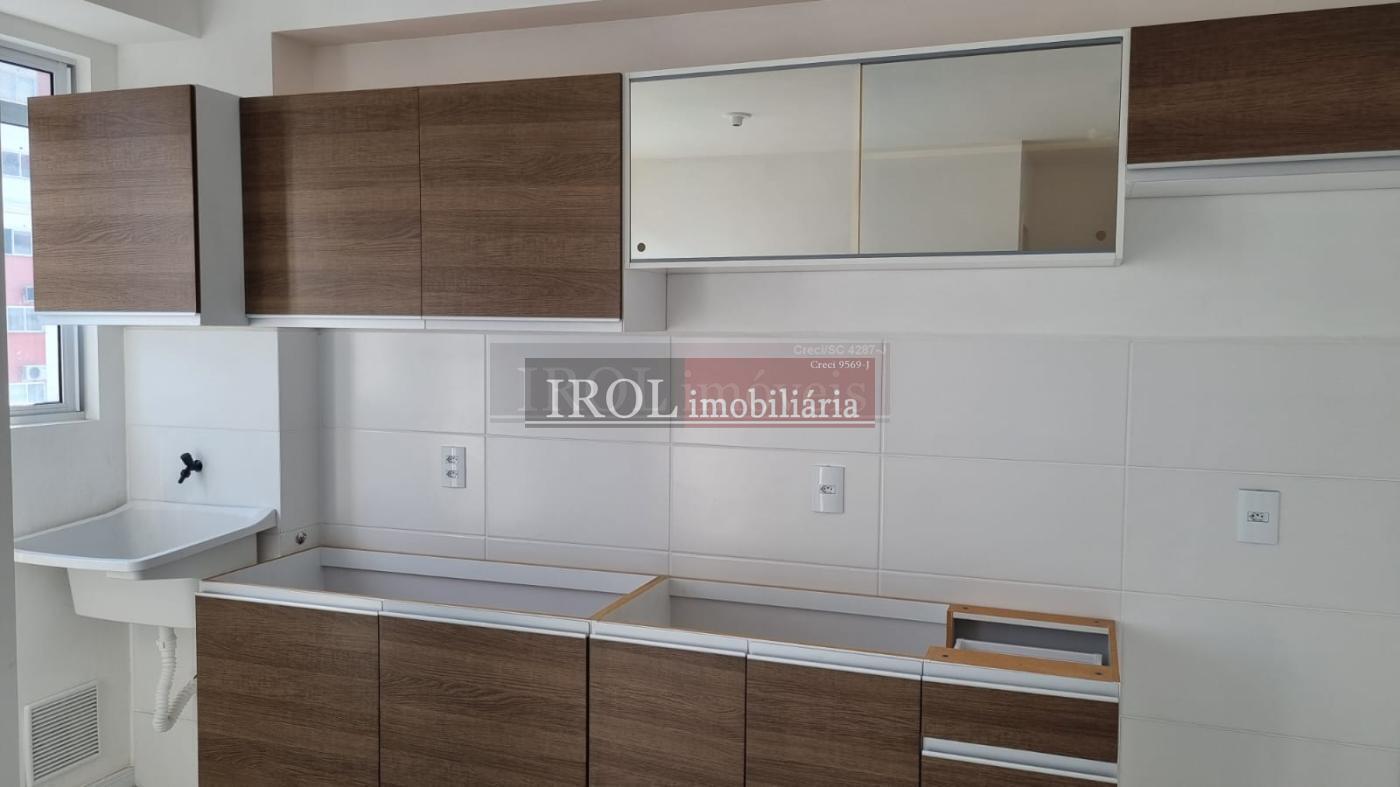 Apartamento à venda com 2 quartos, 57m² - Foto 4