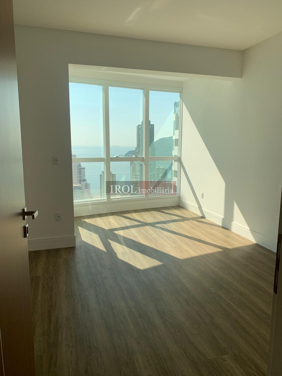 Apartamento à venda com 4 quartos, 189m² - Foto 9