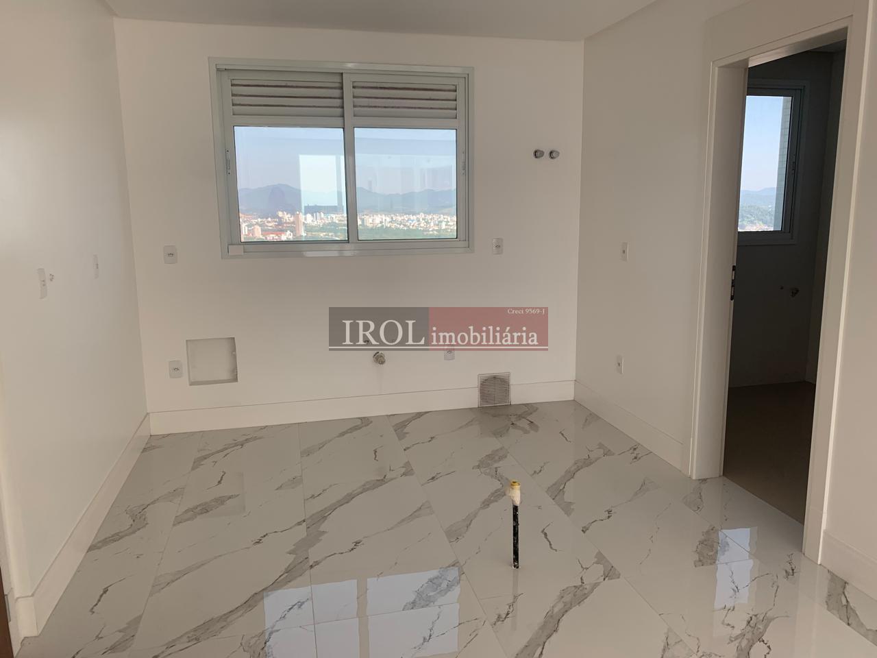 Apartamento à venda com 4 quartos, 189m² - Foto 7