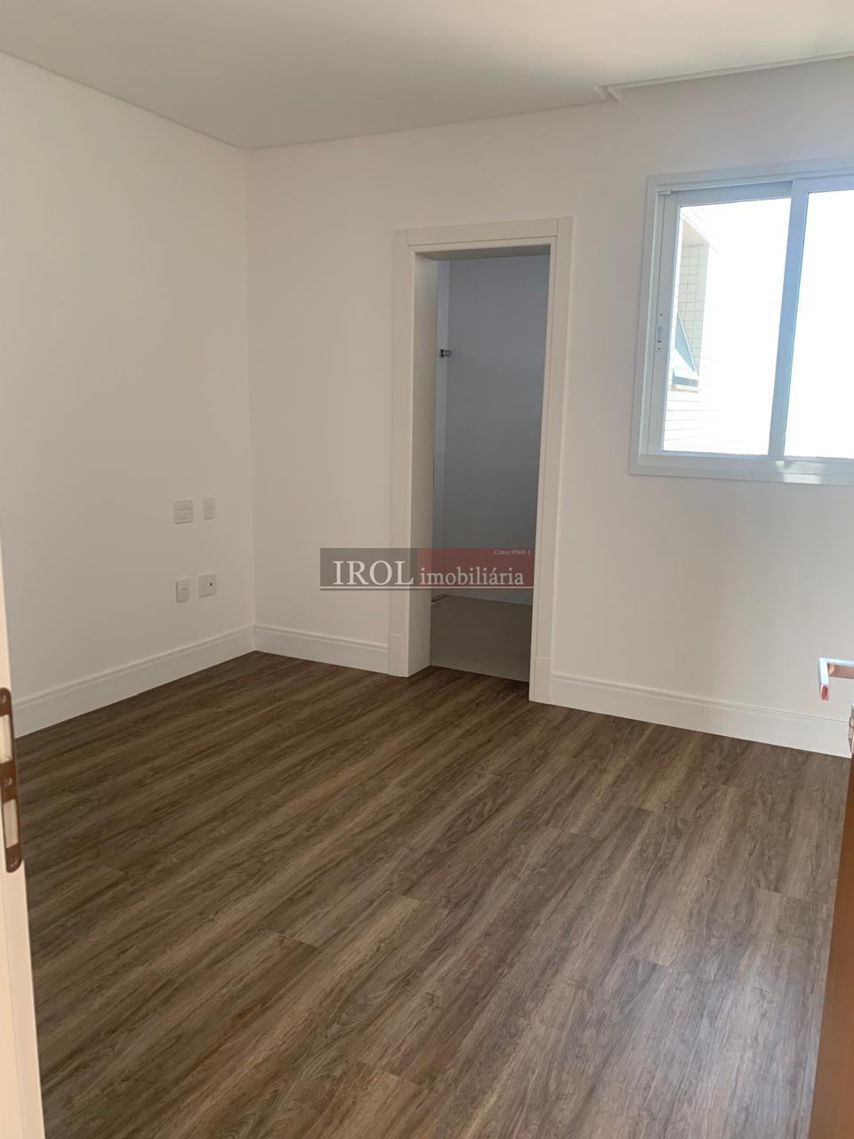 Apartamento à venda com 4 quartos, 189m² - Foto 12