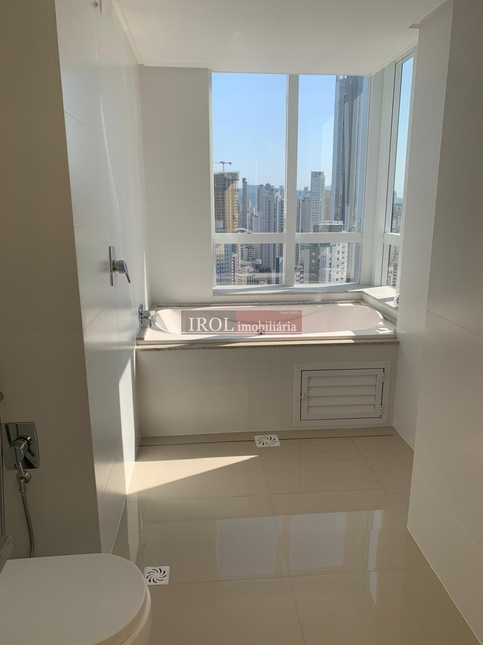 Apartamento à venda com 4 quartos, 189m² - Foto 10