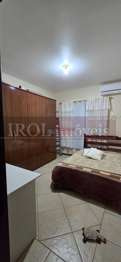 Casa à venda com 4 quartos, 220m² - Foto 17