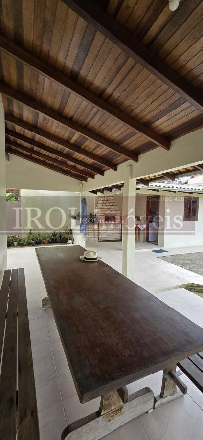 Casa à venda com 4 quartos, 220m² - Foto 6