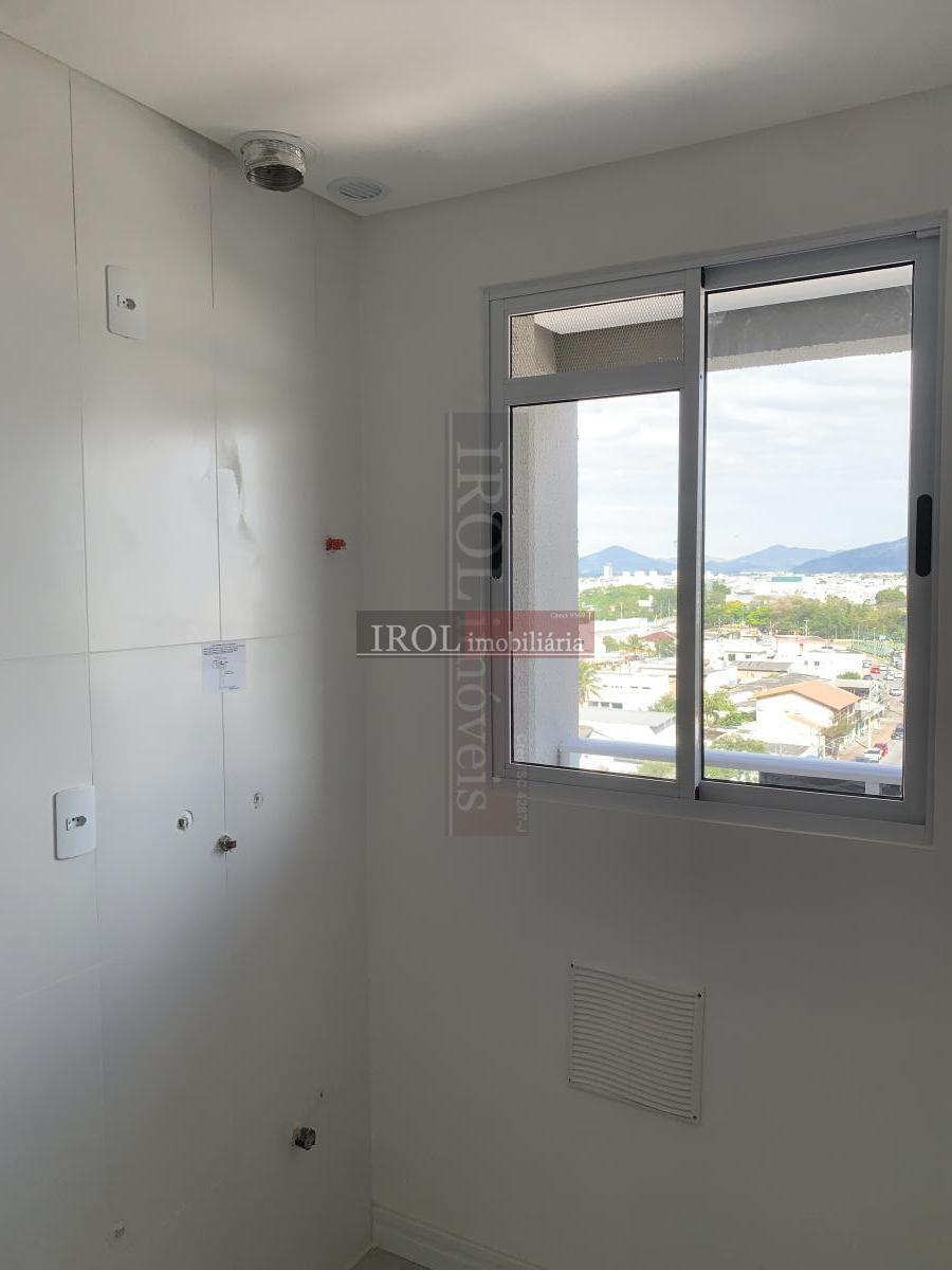 Apartamento à venda com 2 quartos, 75m² - Foto 27