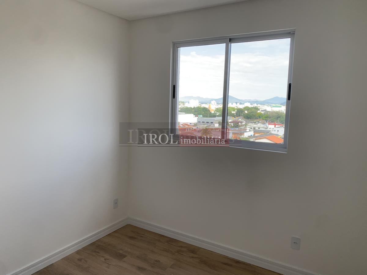 Apartamento à venda com 2 quartos, 75m² - Foto 25