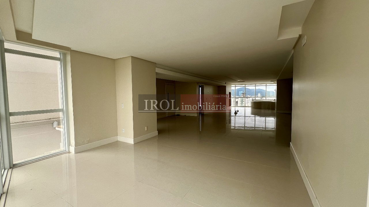 Apartamento à venda com 4 quartos, 228m² - Foto 35