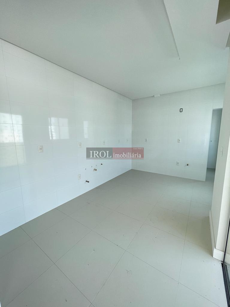 Apartamento à venda com 4 quartos, 180m² - Foto 16