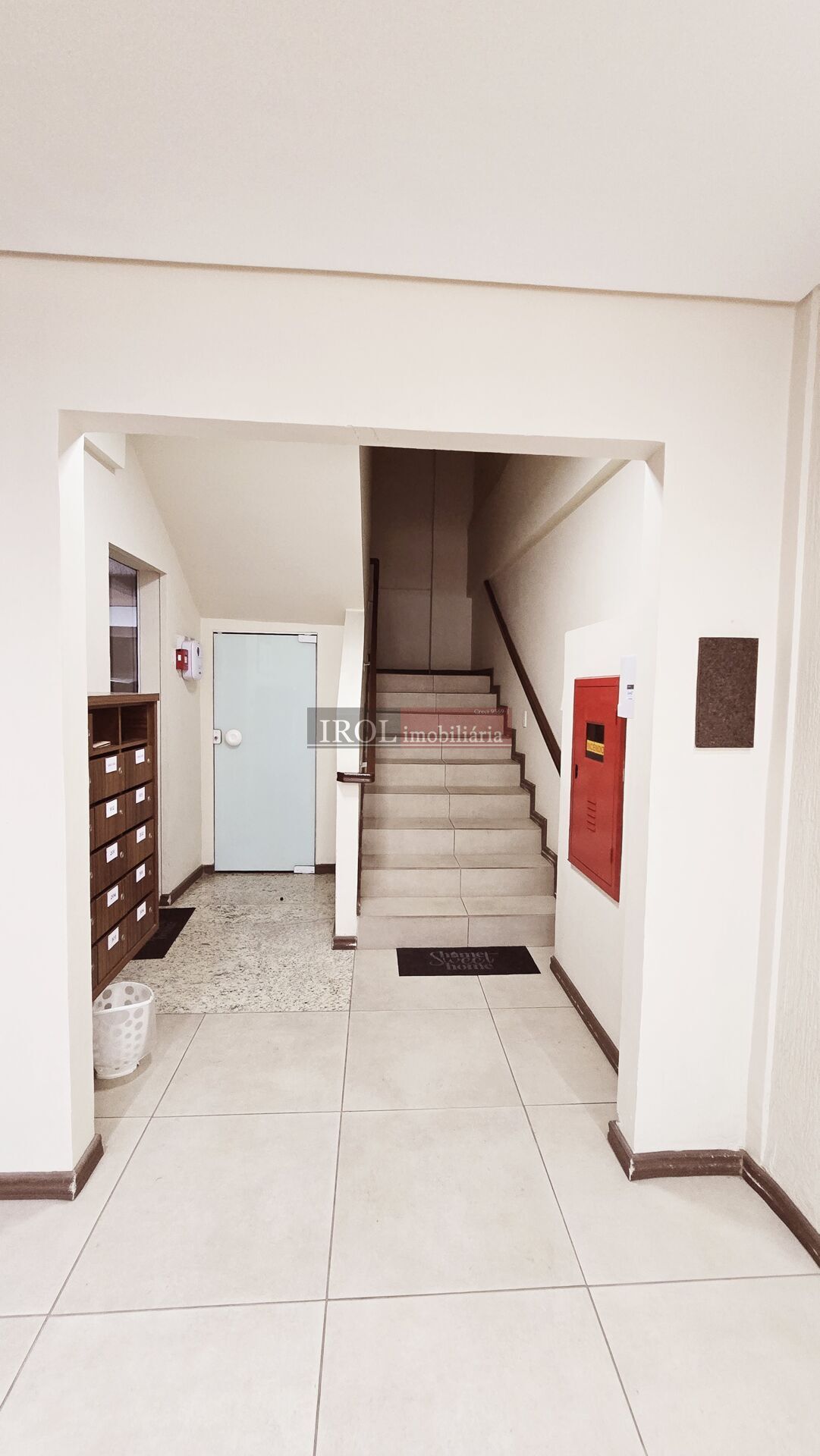 Apartamento à venda com 3 quartos, 140m² - Foto 4