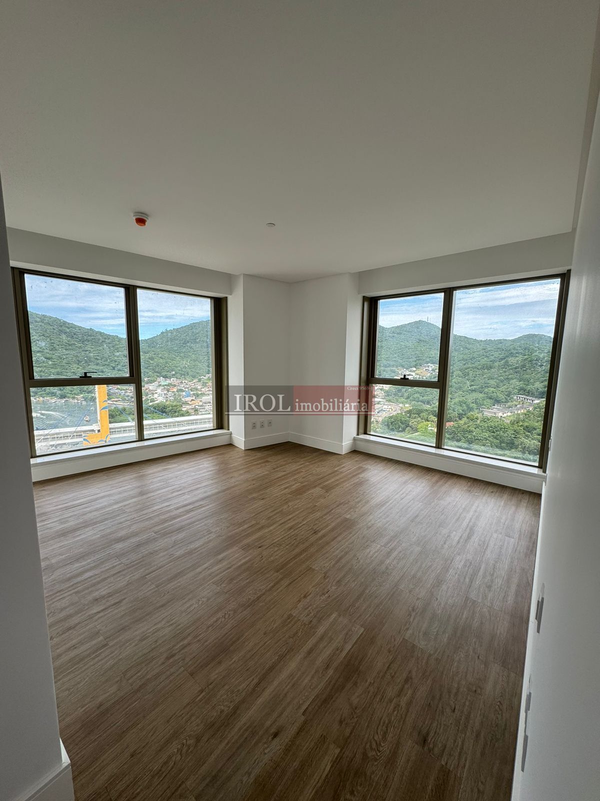 Apartamento à venda com 4 quartos, 265m² - Foto 14