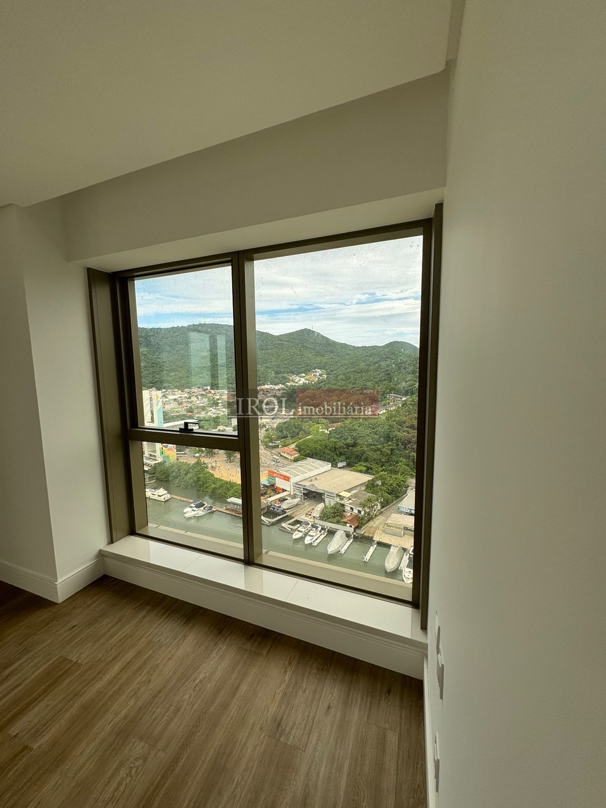 Apartamento à venda com 4 quartos, 265m² - Foto 23