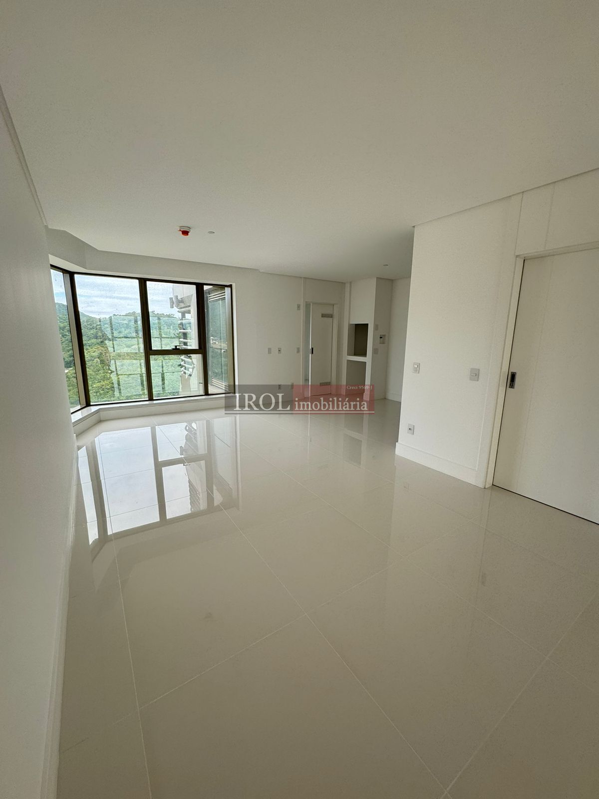 Apartamento à venda com 4 quartos, 265m² - Foto 11