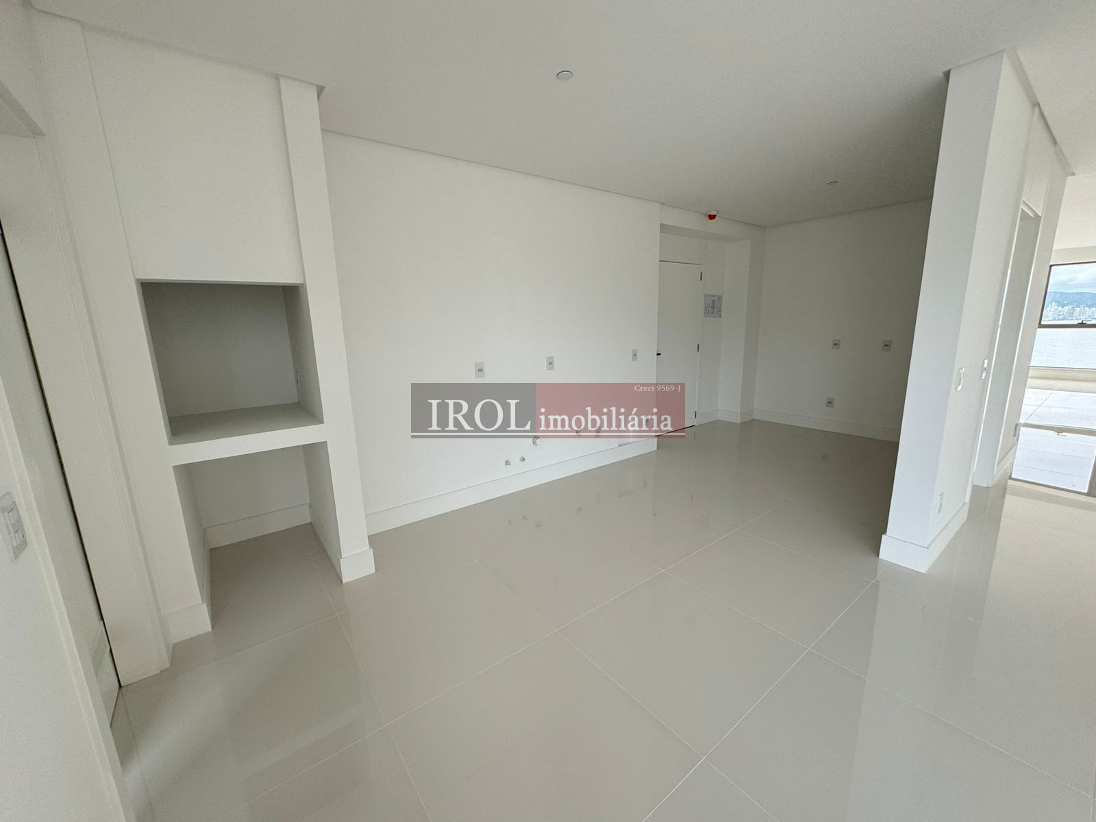 Apartamento à venda com 4 quartos, 265m² - Foto 9