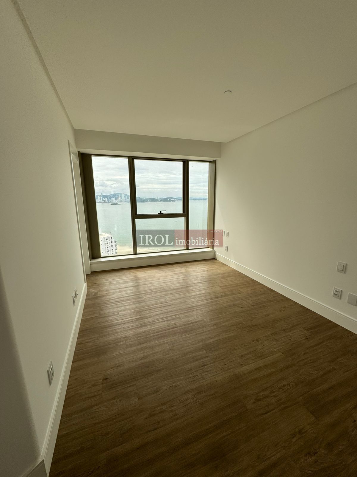 Apartamento à venda com 4 quartos, 265m² - Foto 26