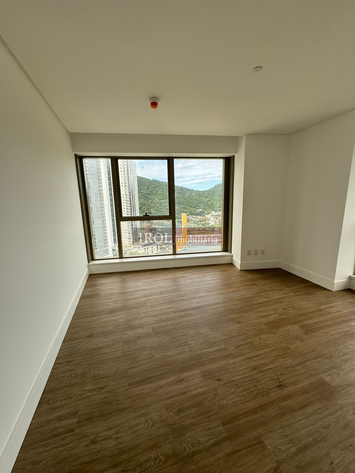 Apartamento à venda com 4 quartos, 265m² - Foto 19