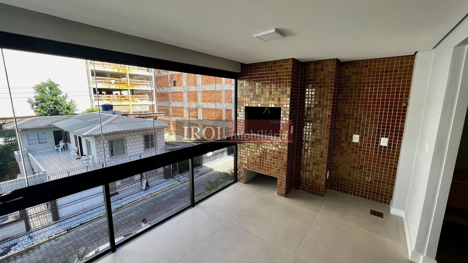 Apartamento à venda com 3 quartos, 180m² - Foto 5