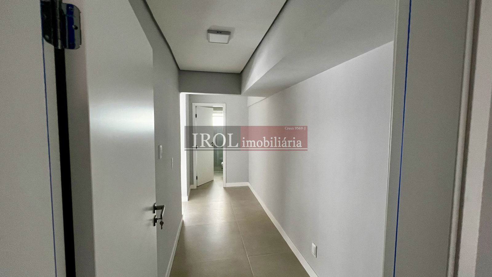 Apartamento à venda com 3 quartos, 180m² - Foto 9