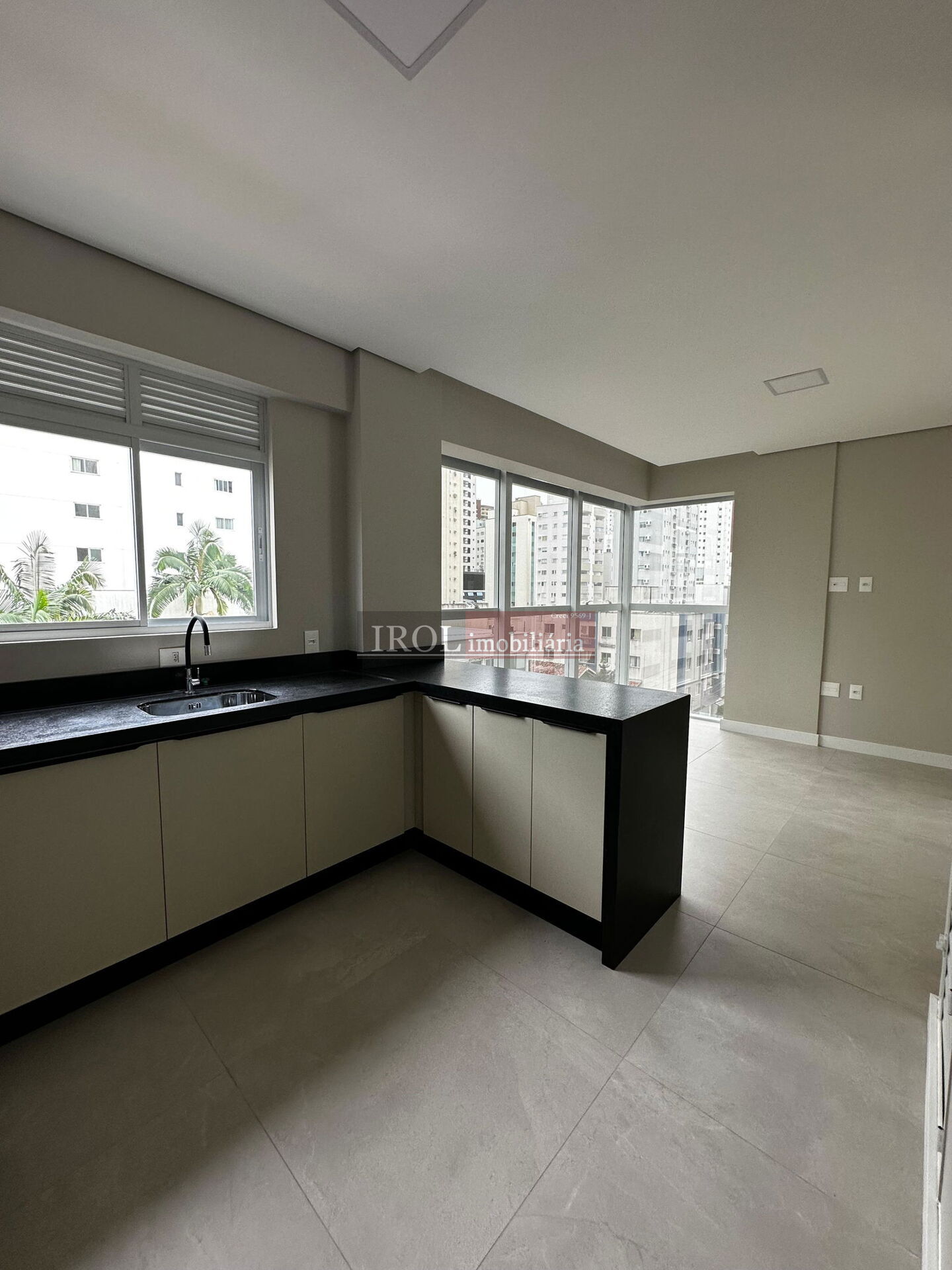 Apartamento à venda com 2 quartos, 93m² - Foto 44