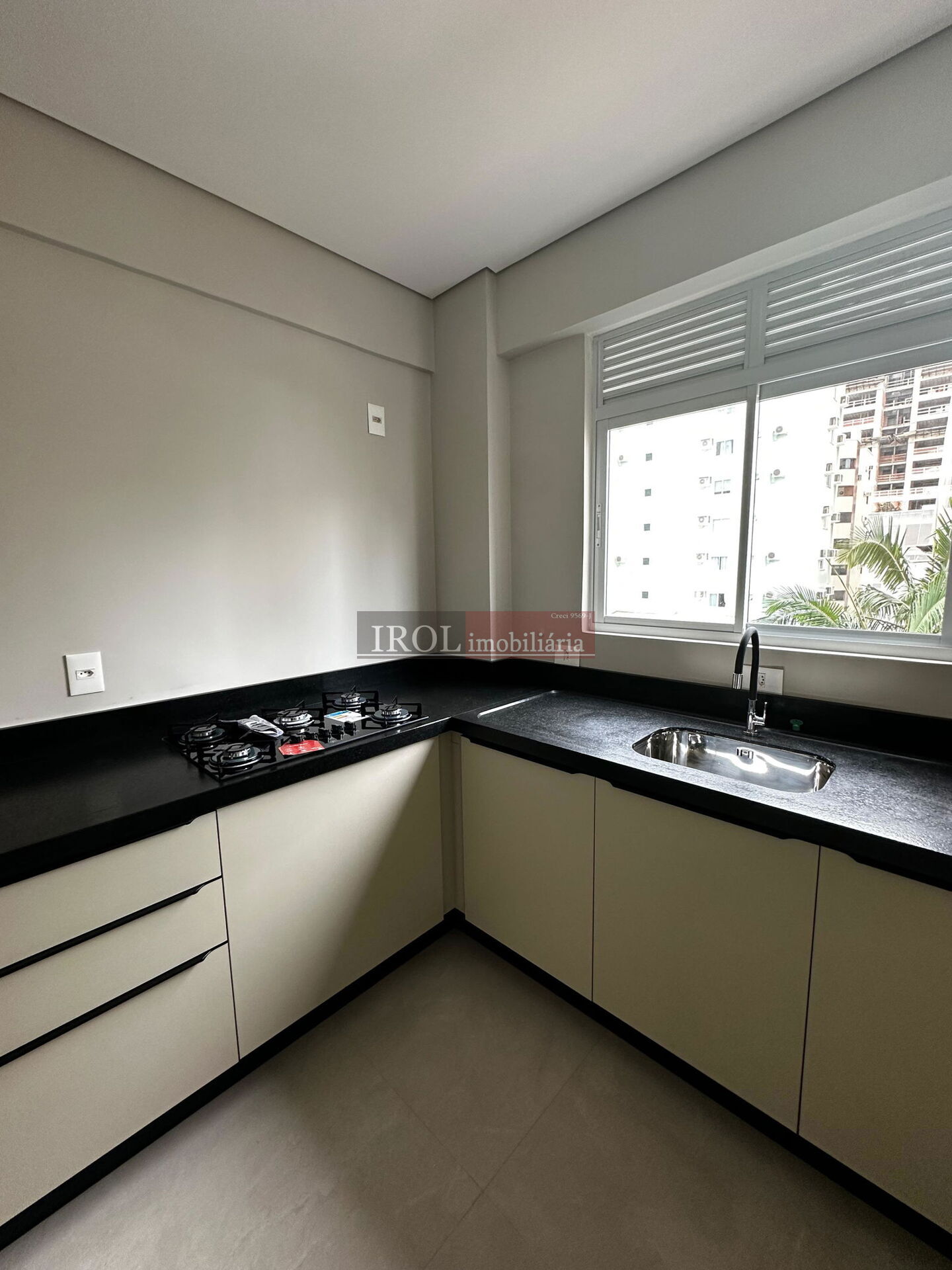 Apartamento à venda com 2 quartos, 93m² - Foto 41