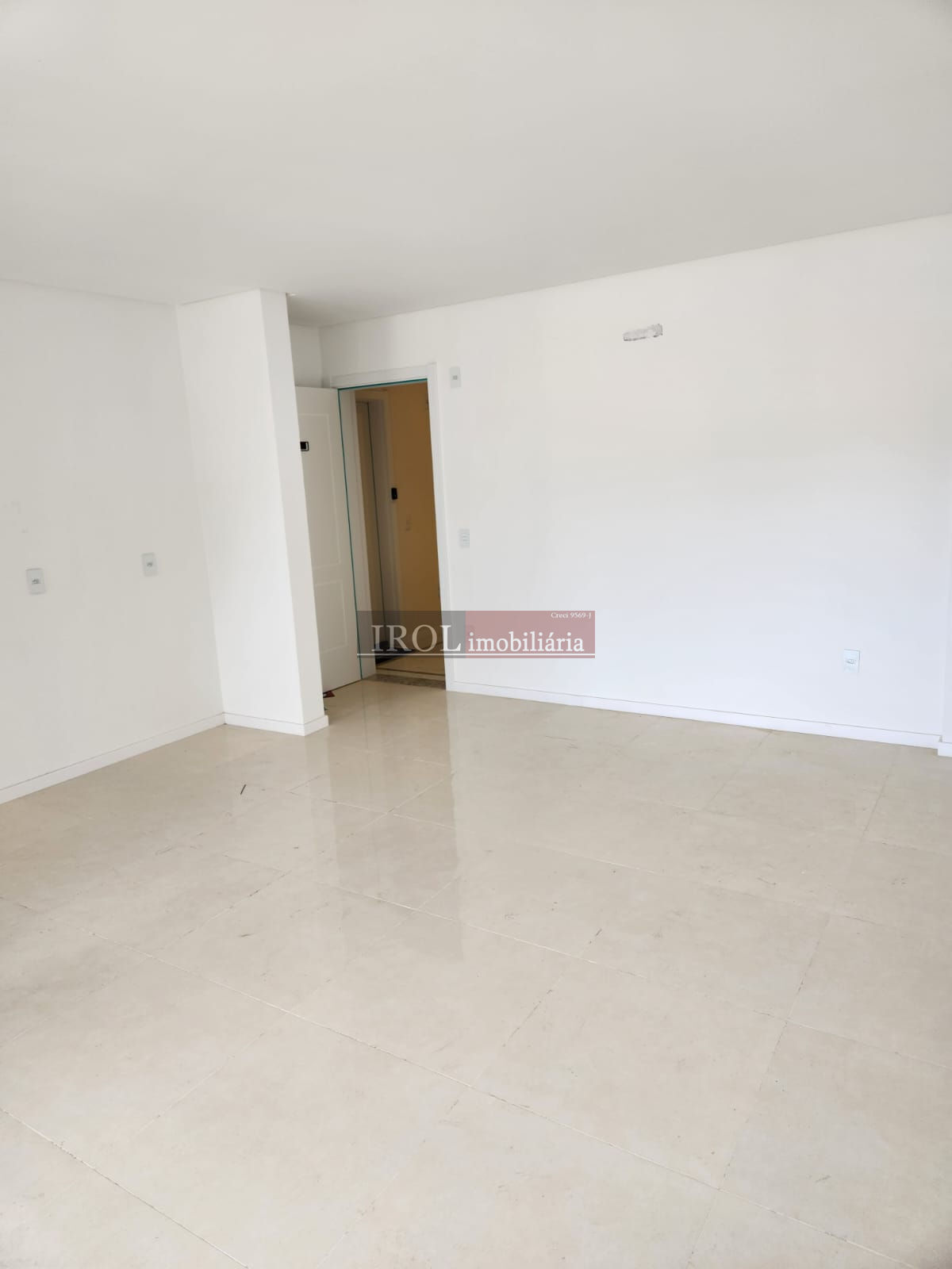 Apartamento à venda com 2 quartos, 65m² - Foto 22