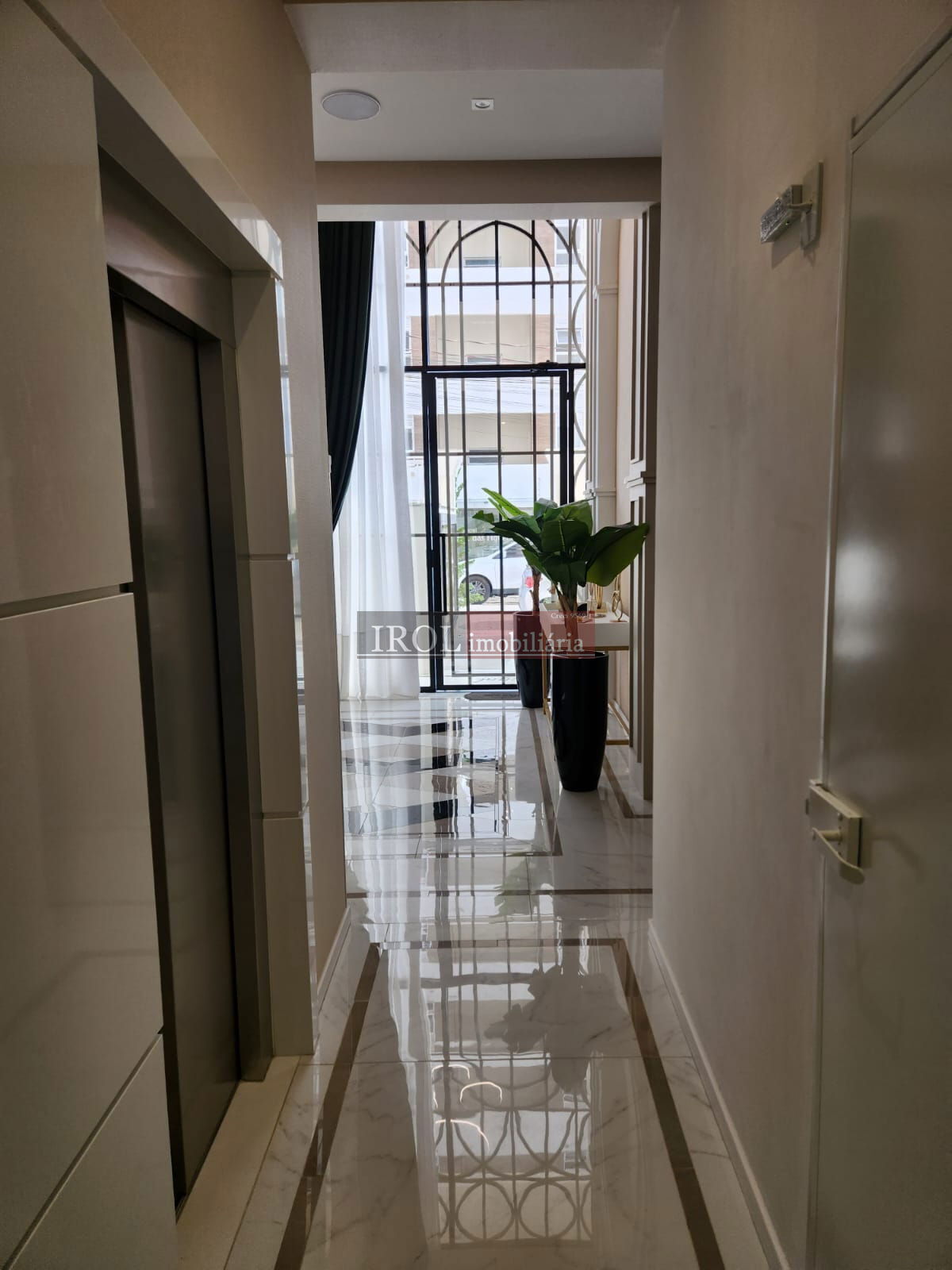 Apartamento à venda com 2 quartos, 65m² - Foto 9