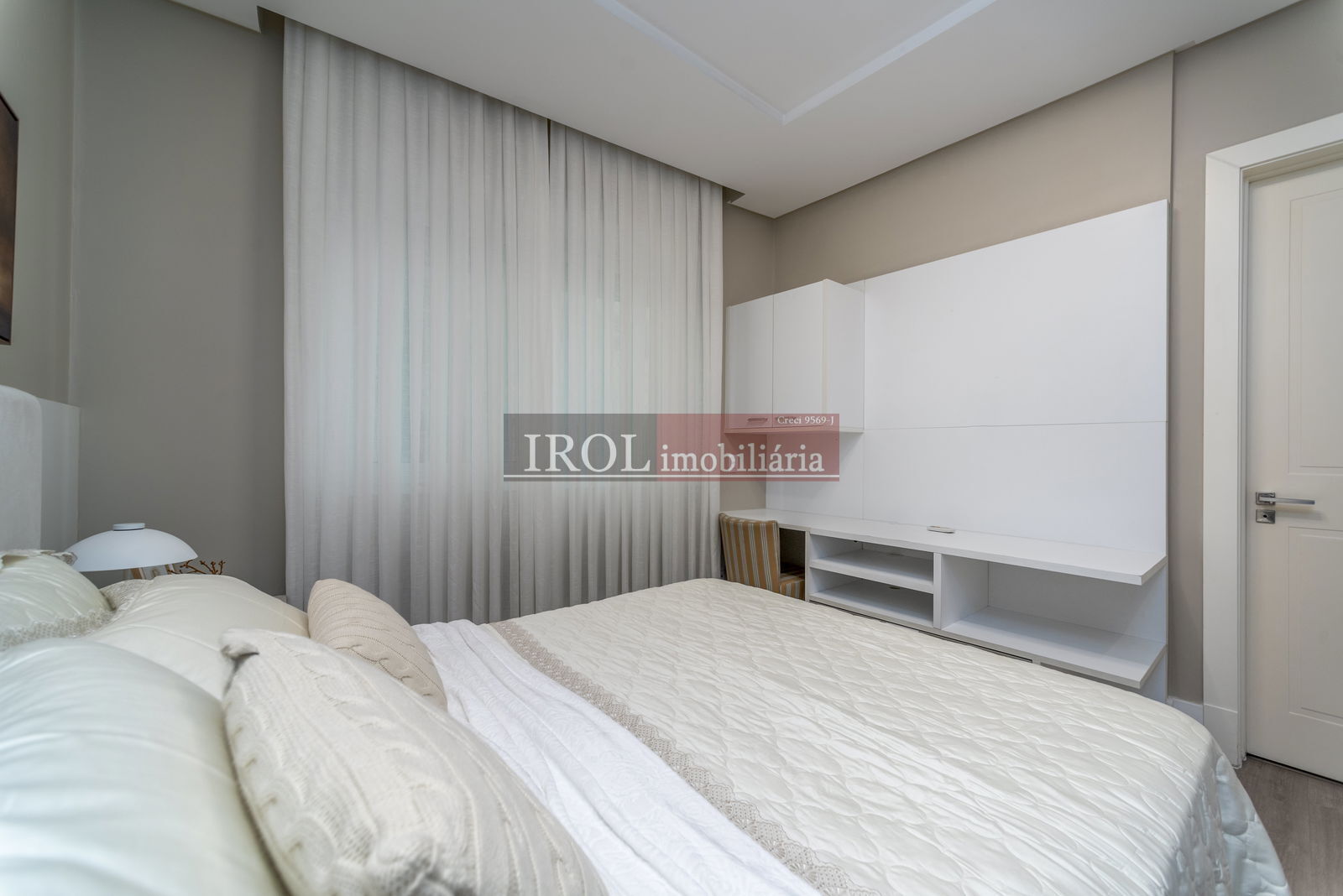 Apartamento à venda com 4 quartos, 315m² - Foto 18