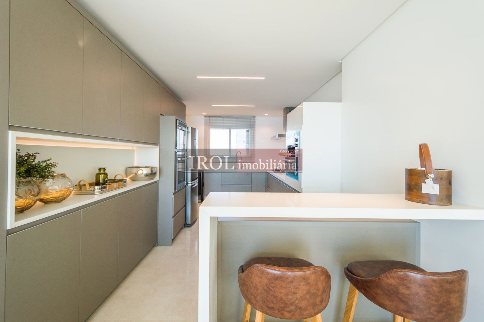 Apartamento à venda com 4 quartos, 283m² - Foto 46