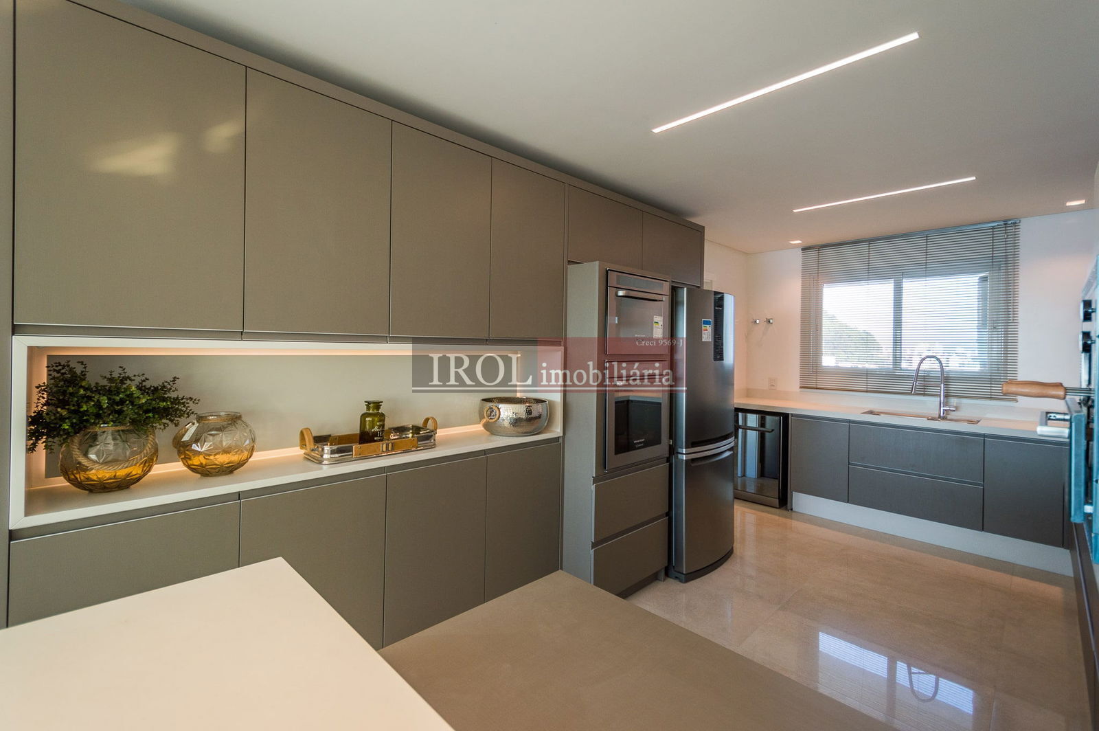 Apartamento à venda com 4 quartos, 283m² - Foto 47