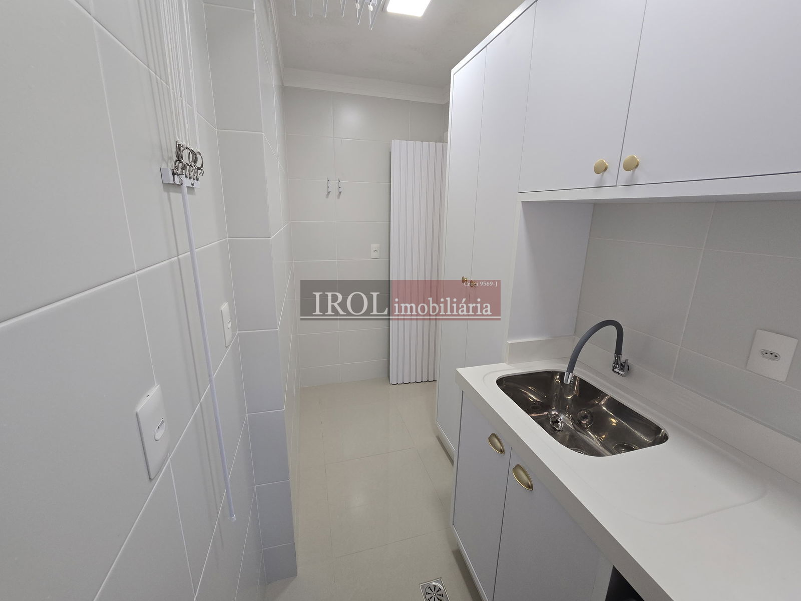 Apartamento à venda com 3 quartos, 137m² - Foto 4