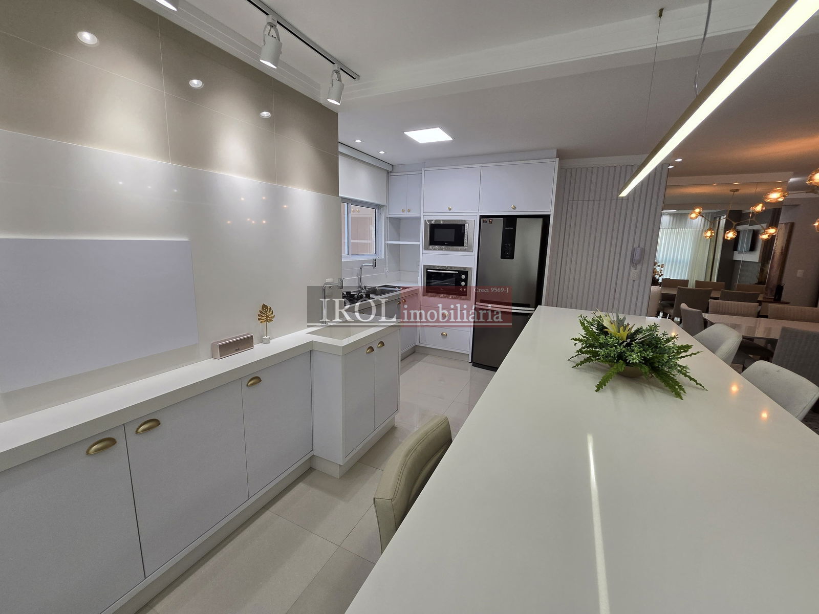 Apartamento à venda com 3 quartos, 137m² - Foto 6