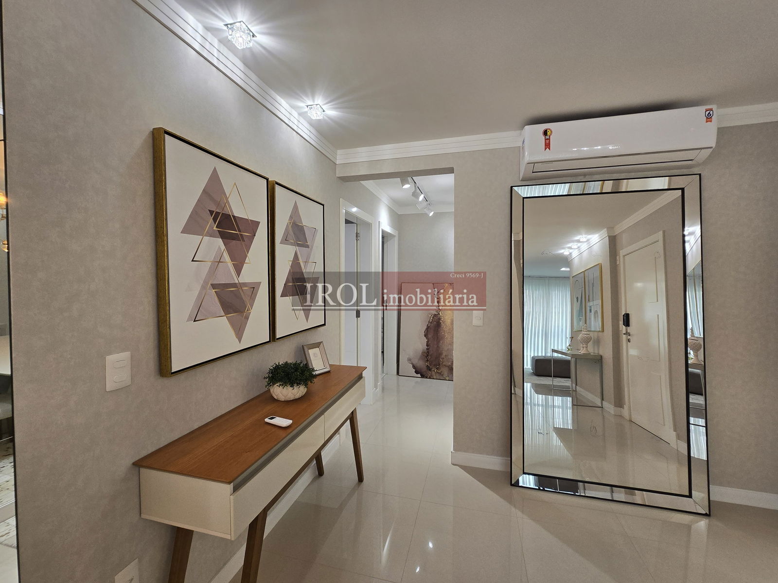 Apartamento à venda com 3 quartos, 137m² - Foto 20