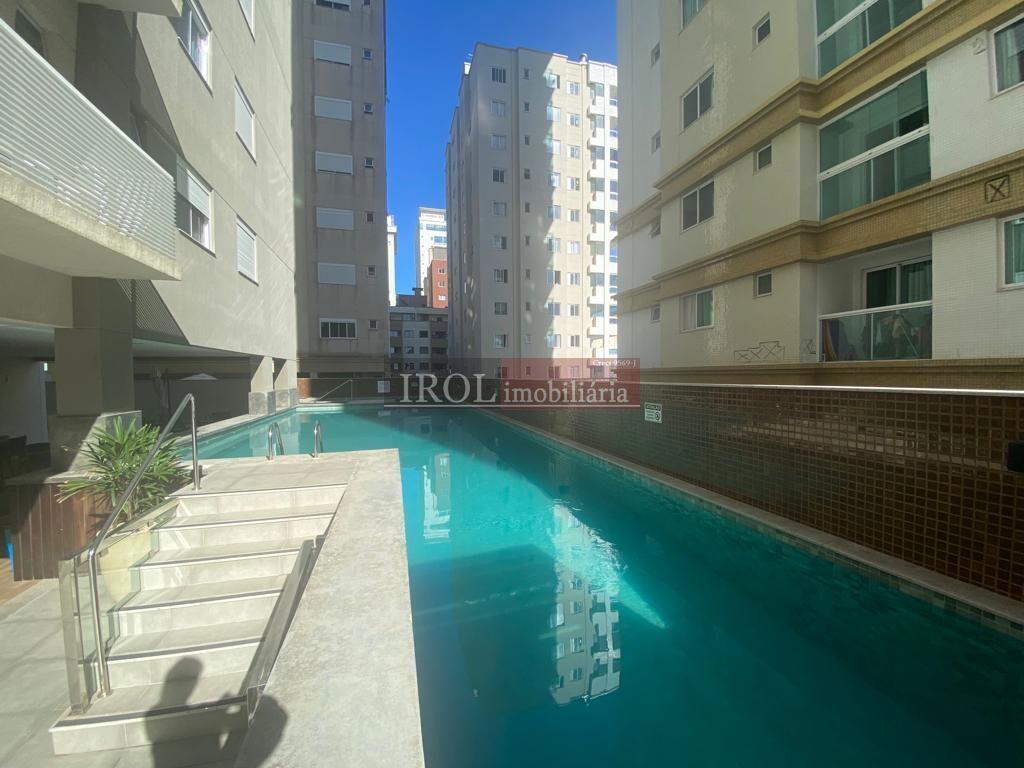 Apartamento à venda com 4 quartos, 200m² - Foto 4